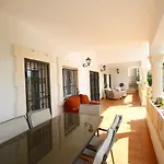 Gladiols Villa *